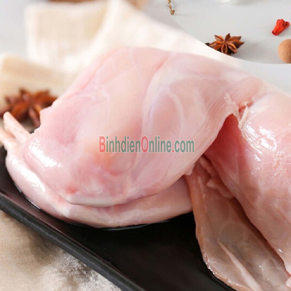 Thỏ làm sạch nguyên con  hảo hạng, nuôi an toàn 2-2,5 kg/con Xuất xứ Lâm Đồng