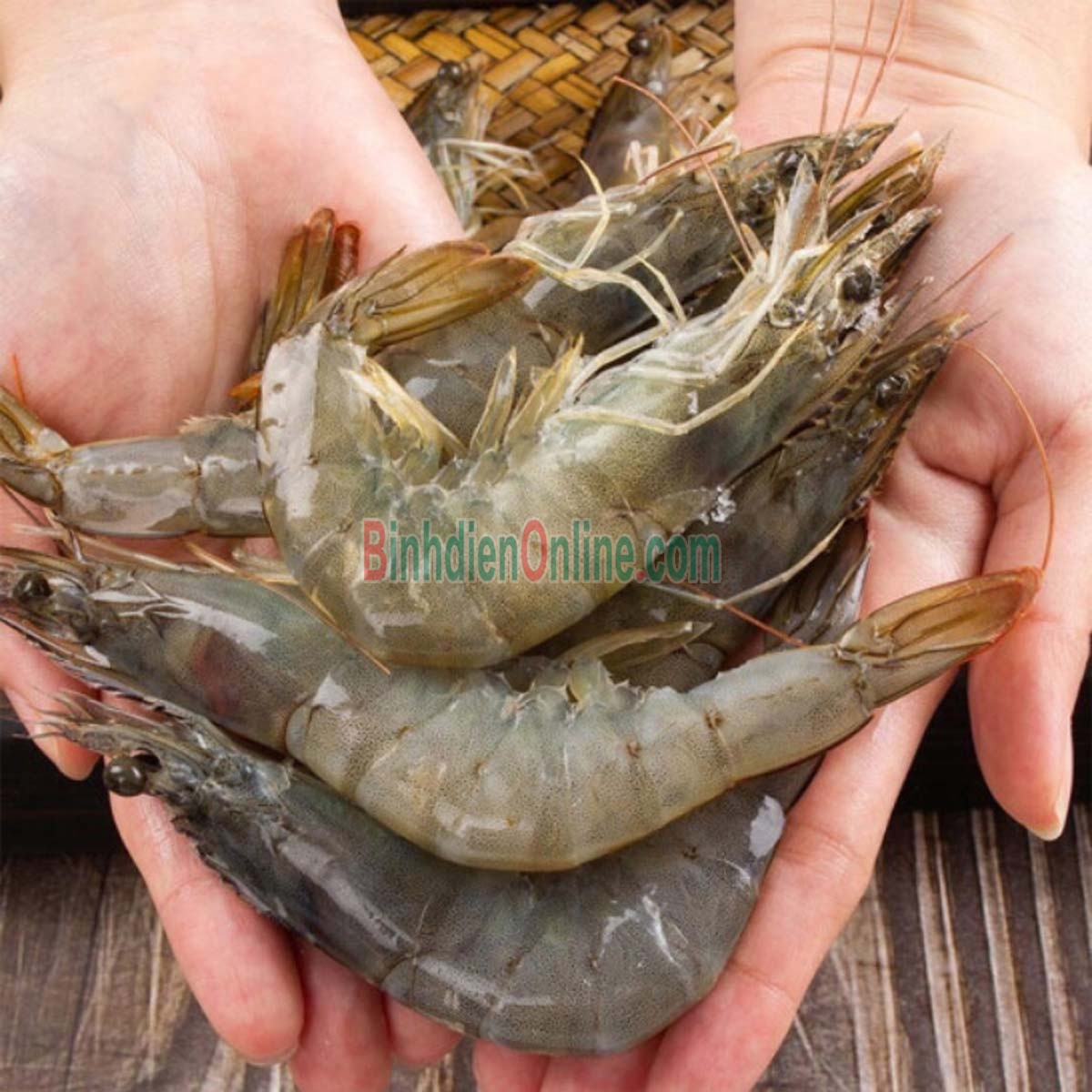 Tôm thẻ nguyên con tươi sống 15-20 con/kg Xuất xứ Tiền Giang