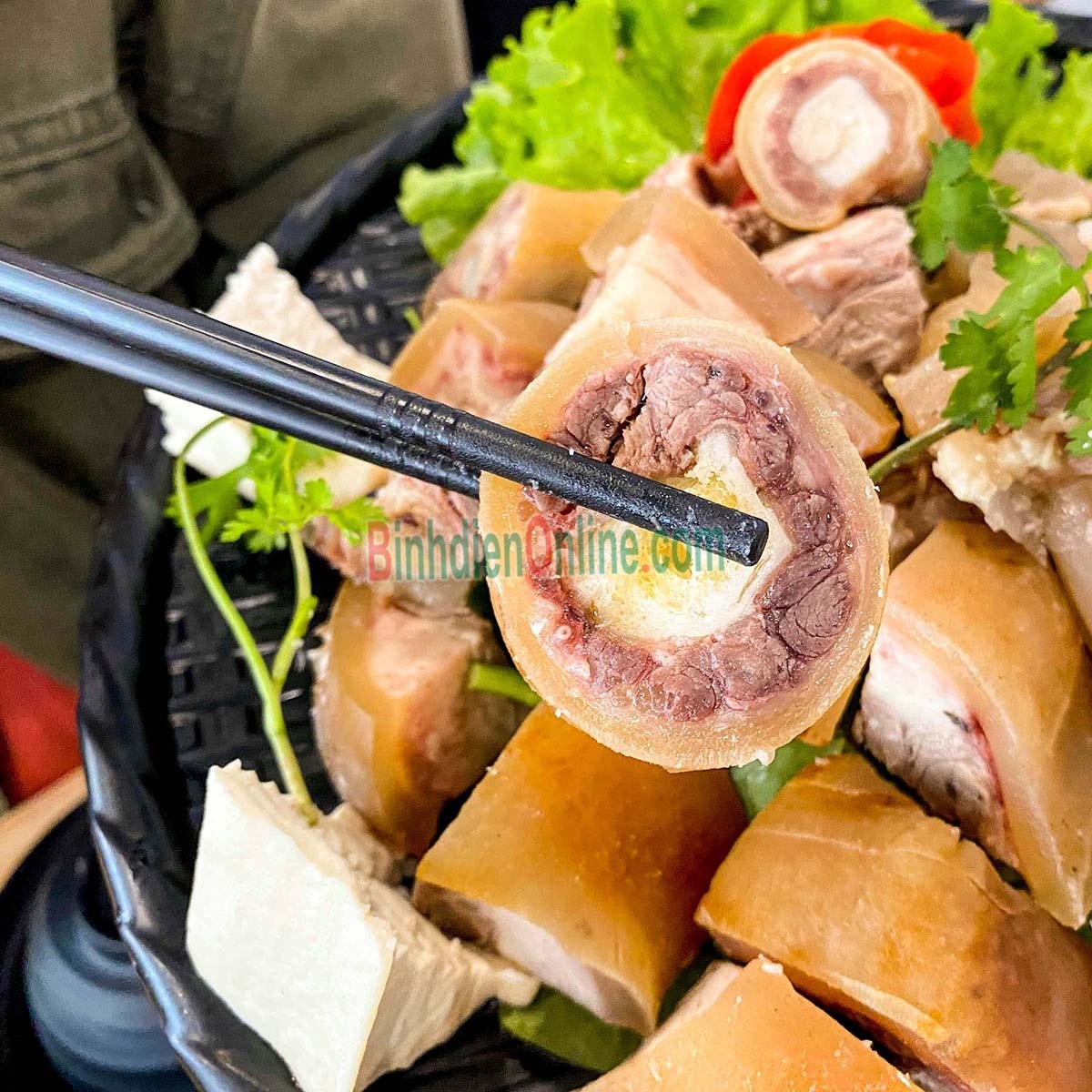 Đuôi bò đông lạnh có da đặc biệt, nuôi thiên nhiên đồng cỏ Bán theo kg Xuất xứ Lâm Đồng