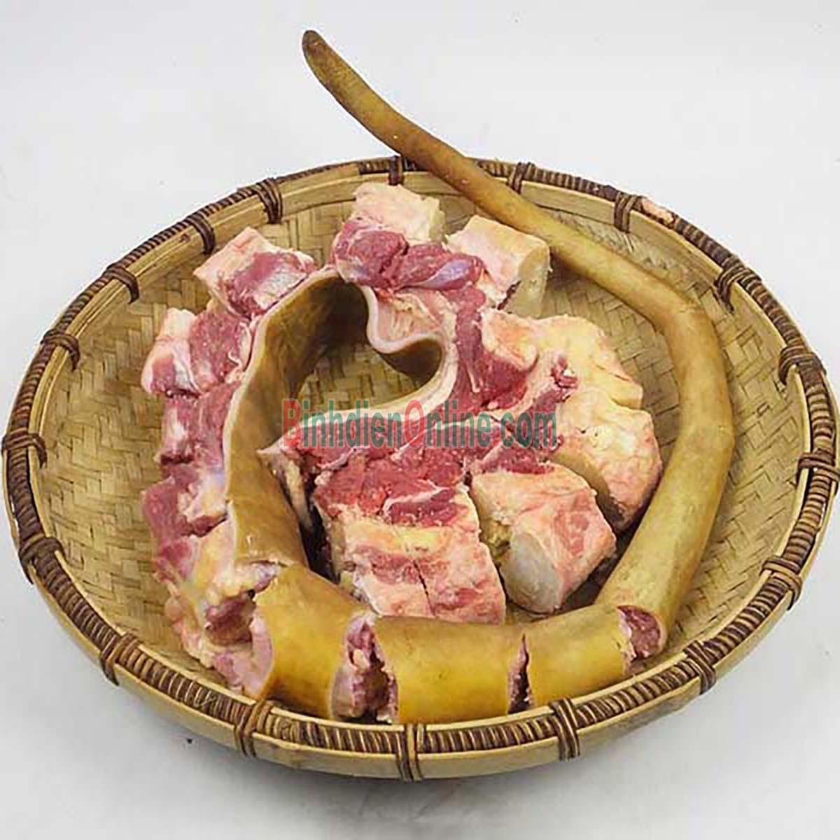 Đuôi bê tươi có da chất lượng, nuôi an toàn Bán theo kg Xuất xứ Long An