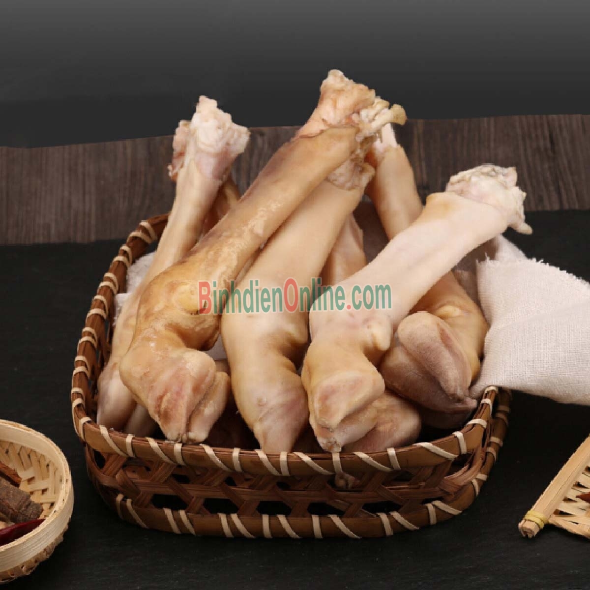 Chân dê tươi bổ dưỡng - nuôi thiên nhiên đồng cỏ 600-800 gr/bộ Xuất xứ Tây Ninh